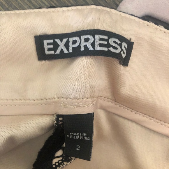 Express Lace Shorts - Picture 3 of 5